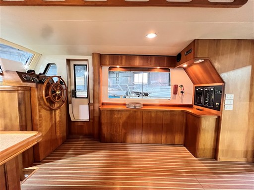 Mainship 34 18
