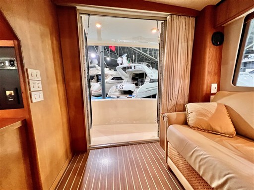 Mainship 34 35