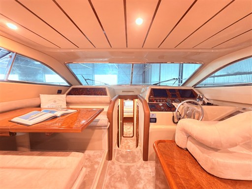 Ferretti 165-13- dinette 