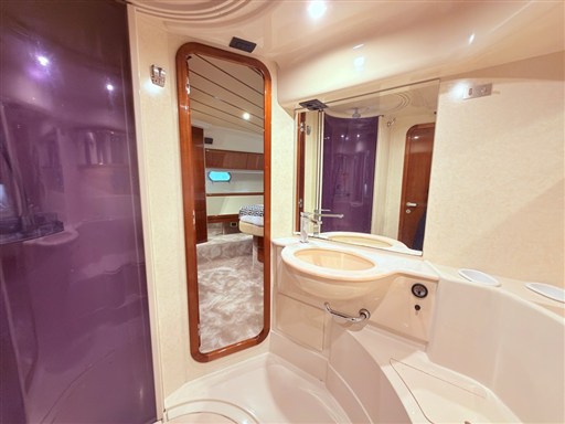 Ferretti 165-31-bagno armatore