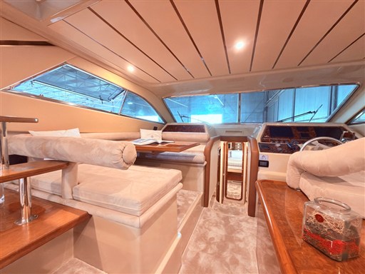 Ferretti 165-14- dinette 
