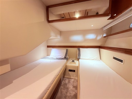 Ferretti 165-37-cabina ospiti