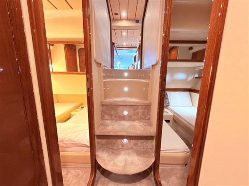 Ferretti 165-35-scala