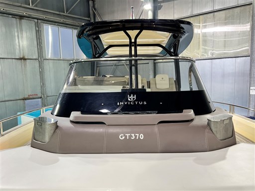 Invictus 370 GT