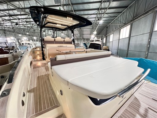 Invictus 370 GT