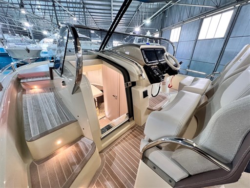 Invictus 370 GT
