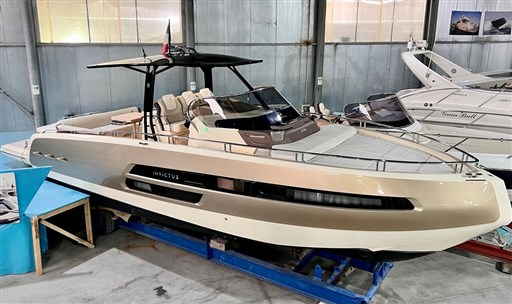 Invictus 370 GT