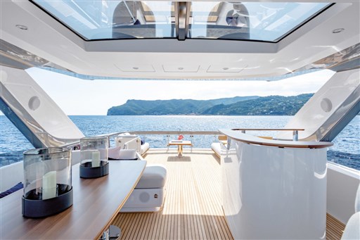 Azimut 78 Fly view
