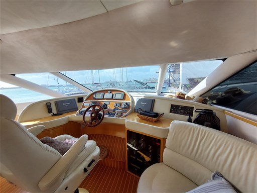 Rodman Yacht 64 Belisa, plancia comandi interno