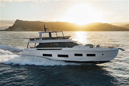 82 Flybridge