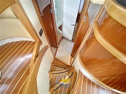 T52 # Schlaf Treppe2