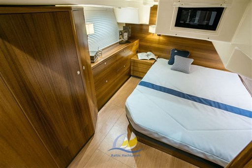 4-The-1150-offers-two-double-cabins-and-a-pair-of-heads-compartments