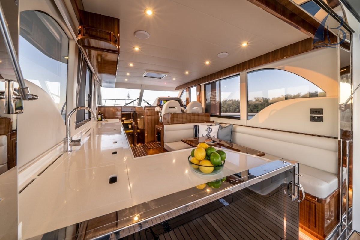 460SX galley