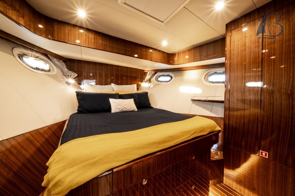 460SX frontcabin