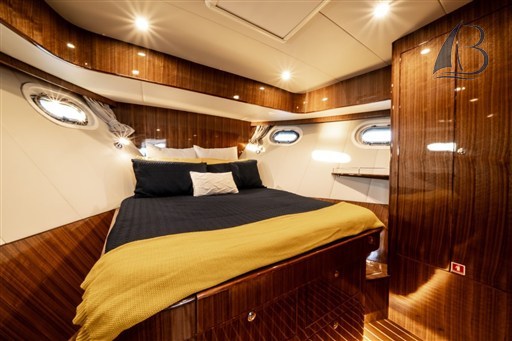 460SX frontcabin