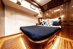 460SX sidecabin (3)
