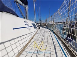 Walkside on starboard