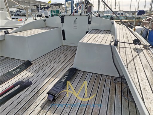 Cockpit on staboard