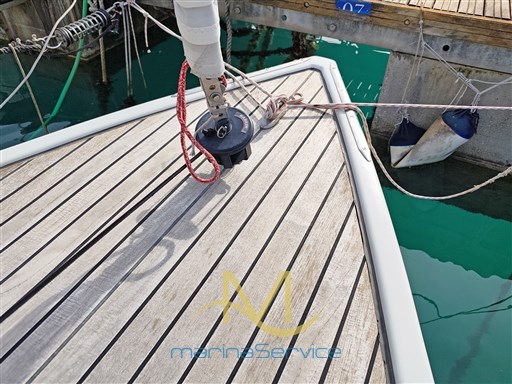 Forward deck