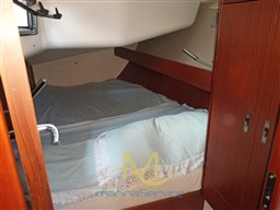 Portside aft cabin