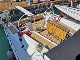 Cockpit starboard retro