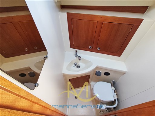 Private toilette