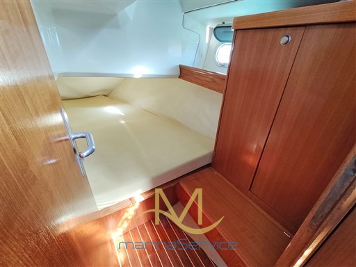 Aft port cabin