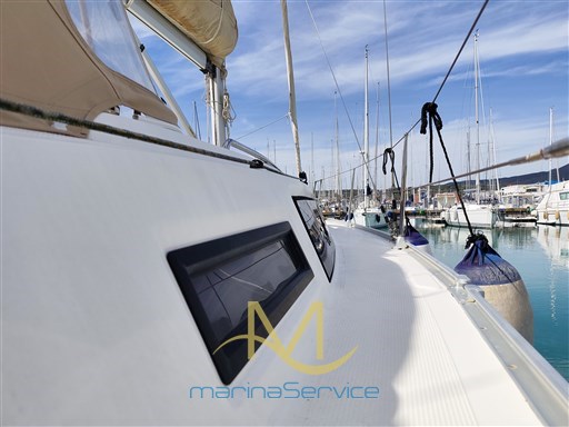 Walkside on starboard