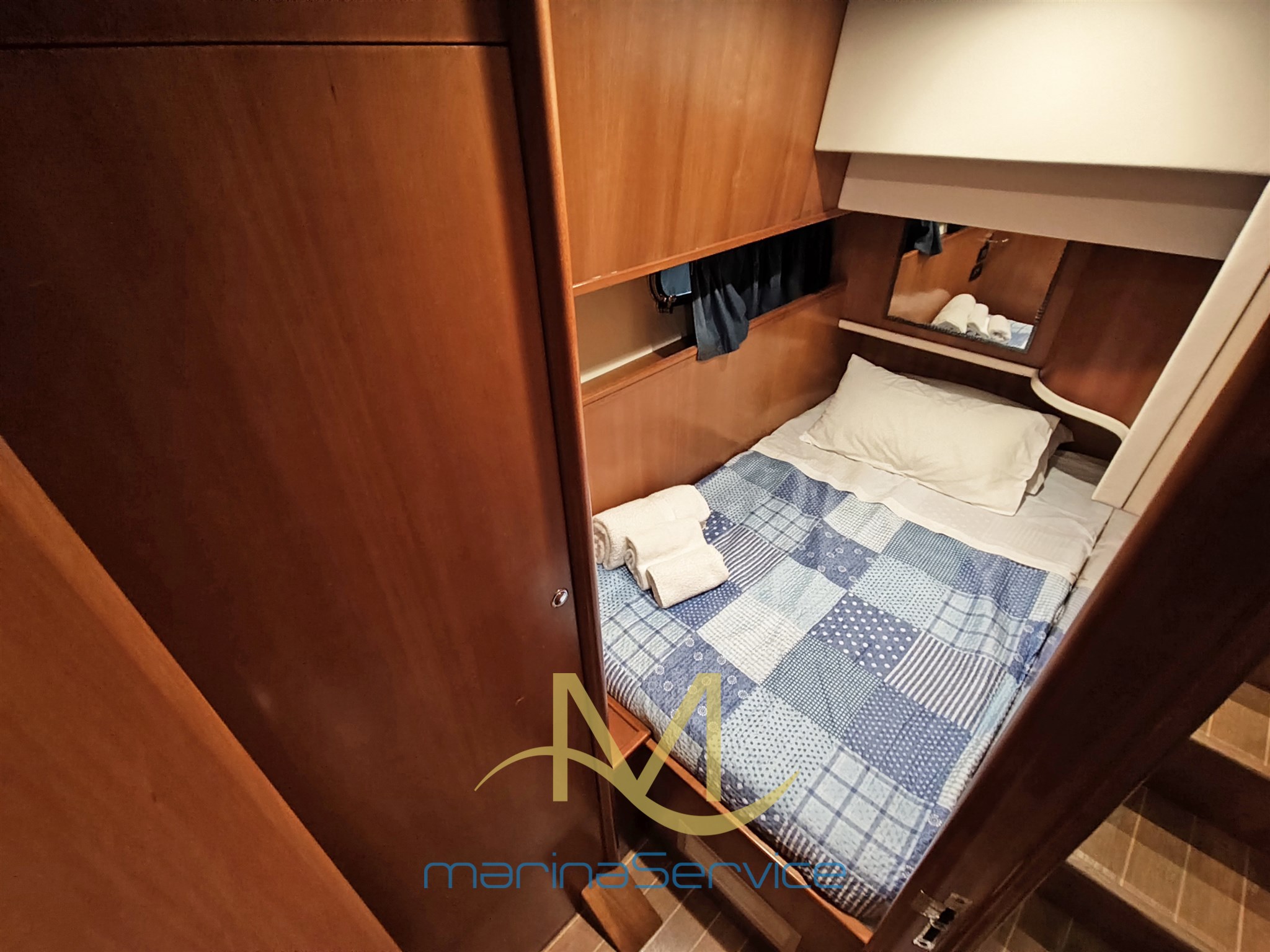 Guest cabin