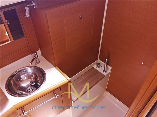 Aft bathroom