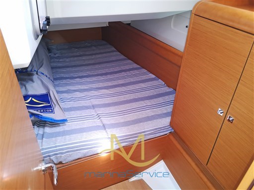 Aft port cabin