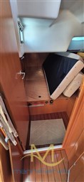 Aft cabin on port