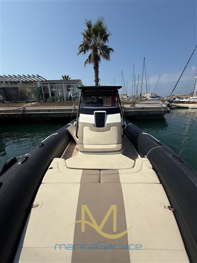 Bow sunbed