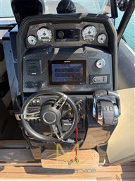 Helm station