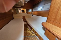 Stern cabin on port