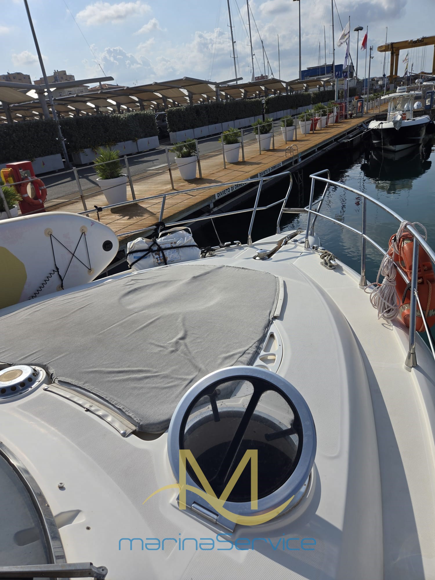 Bow deck