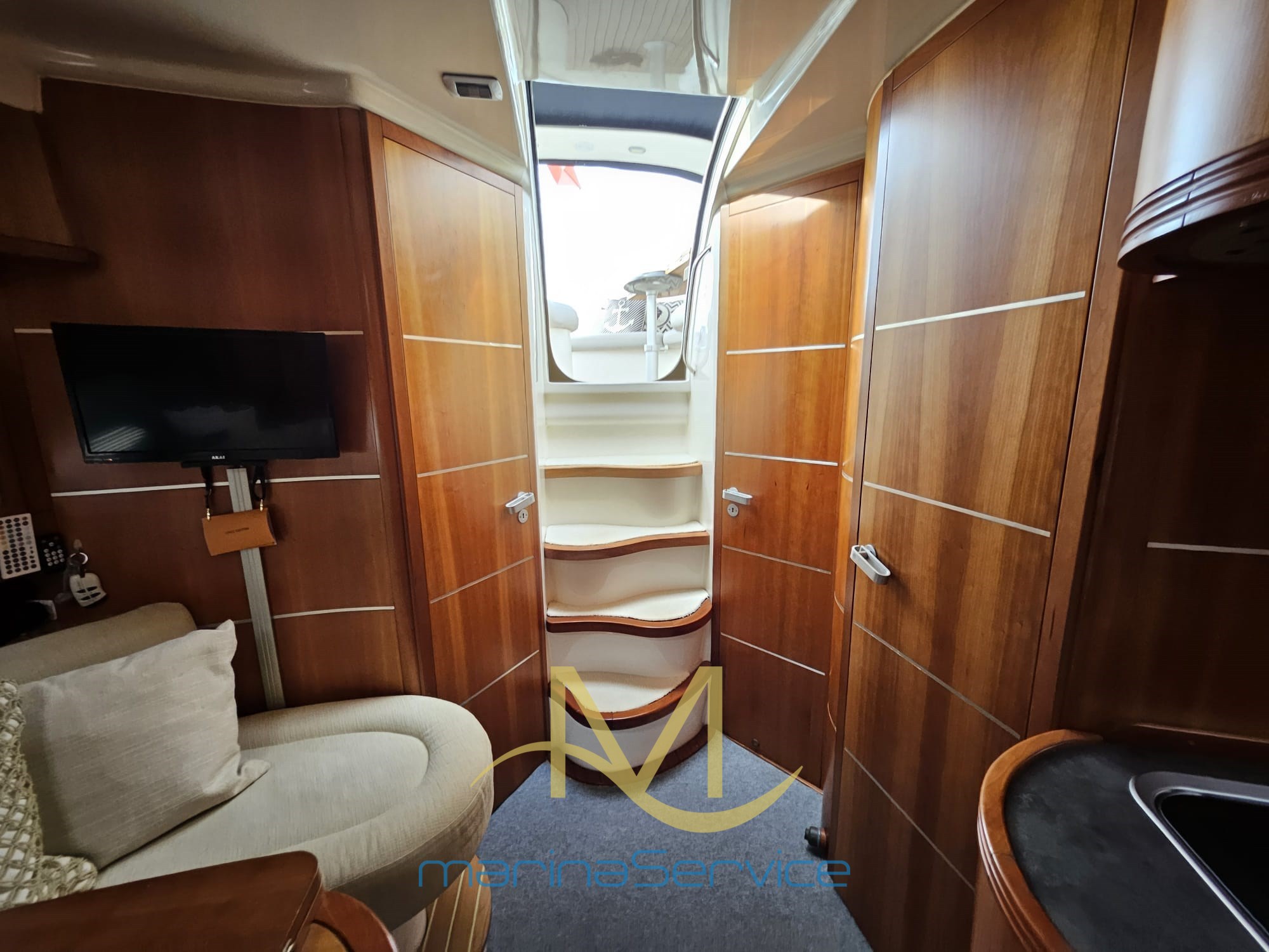 Backview dinette