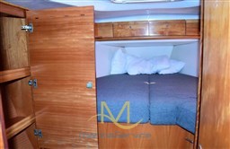 Double berth stern cabin