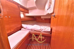 Starn starboard cabin