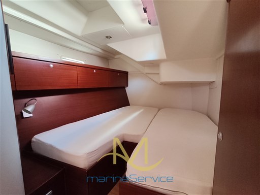 Stern starboard cabin