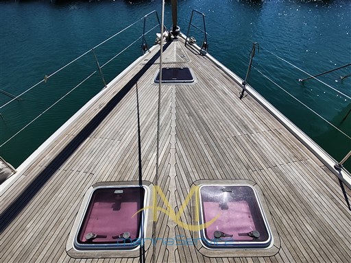 Forward deck