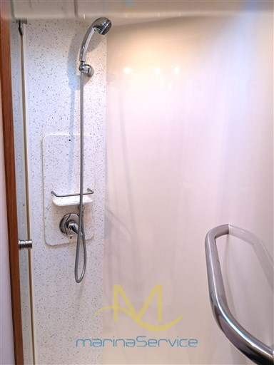 Shower box