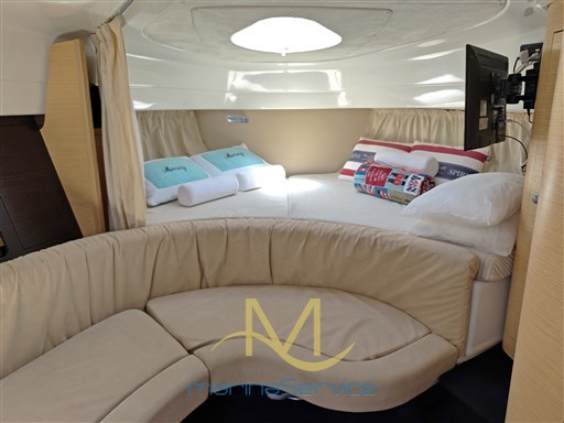 Bow double bed