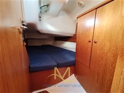 Aft cabin on port