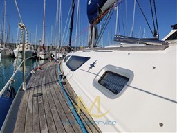 Walkside on port