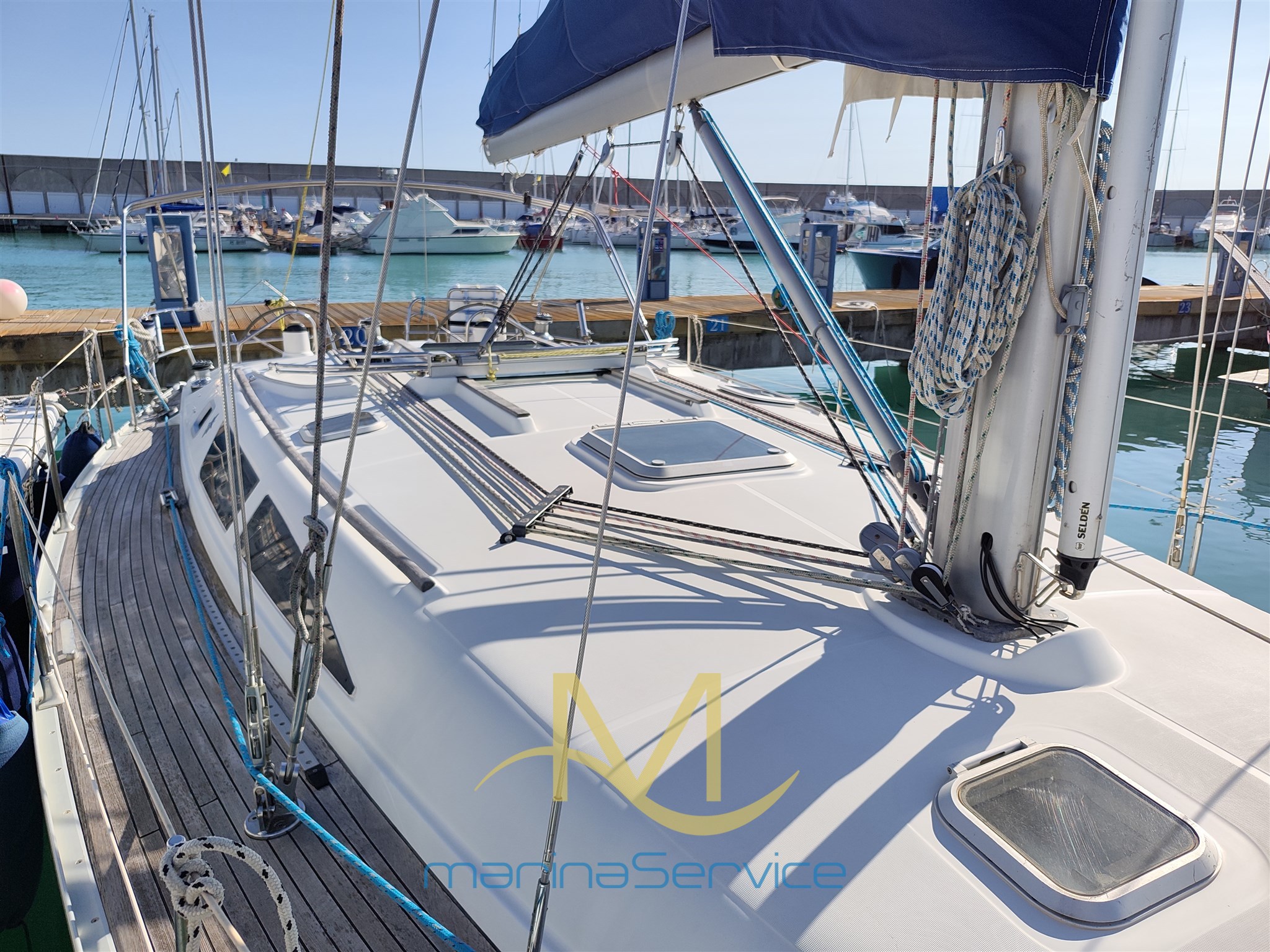 Backview deck on starboard