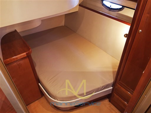 Guest cabin