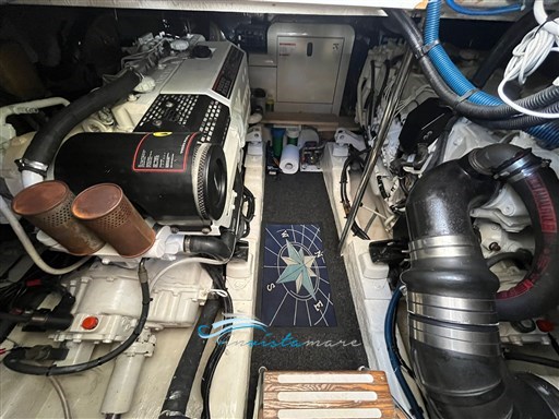 Riviera 40  sala motori