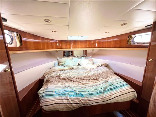 CAYMAN 38 CAMERA ARMATORE