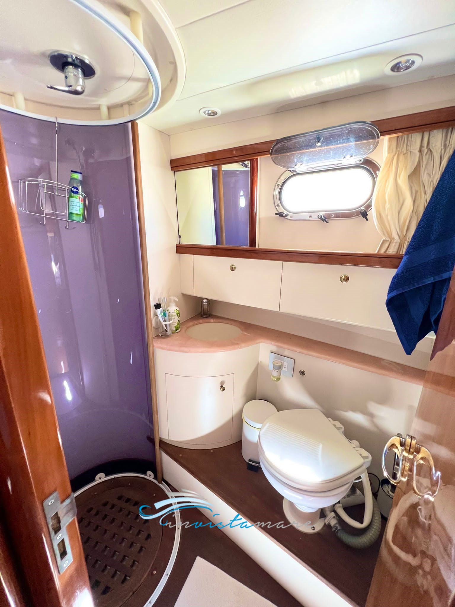 CAYMAN 38 BAGNO 3